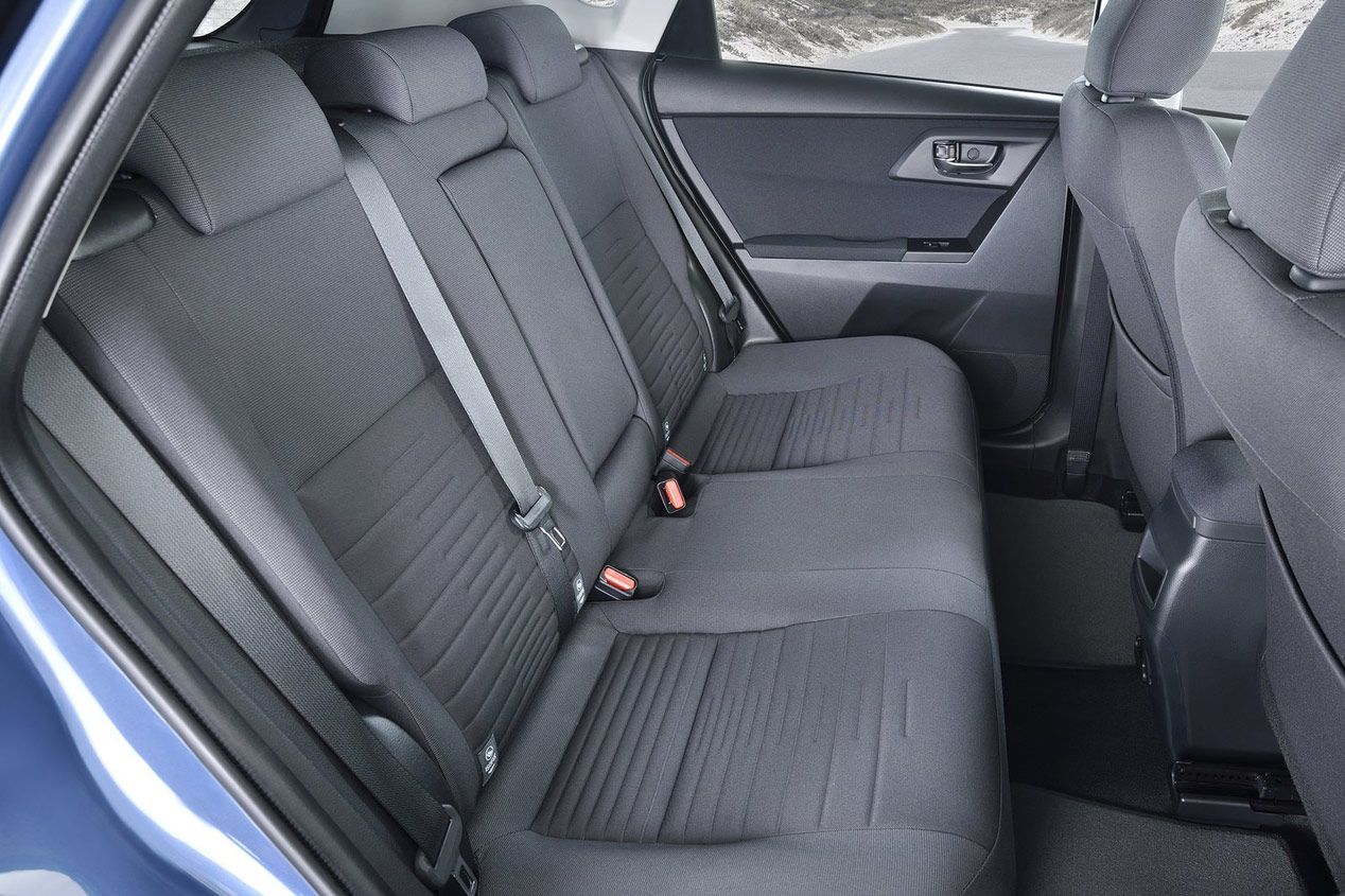 Toyota Auris 2015