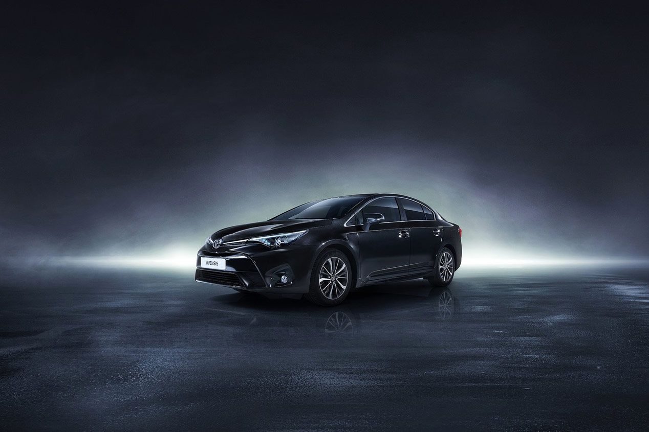 Toyota Avensis 2015