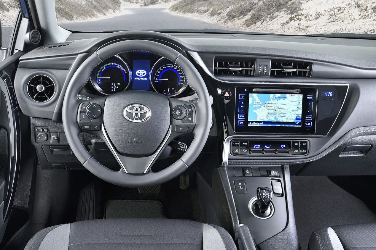 Toyota Auris 2015