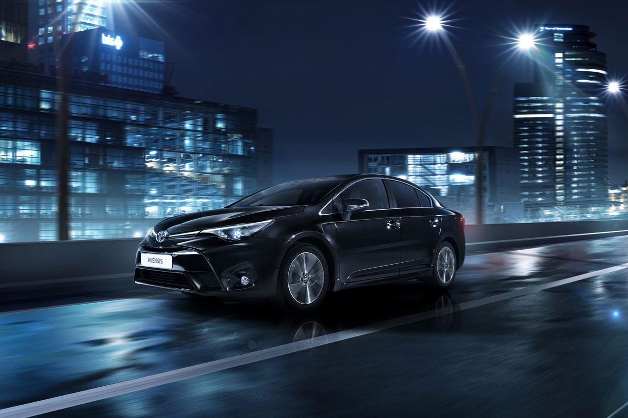 Toyota Avensis 2015