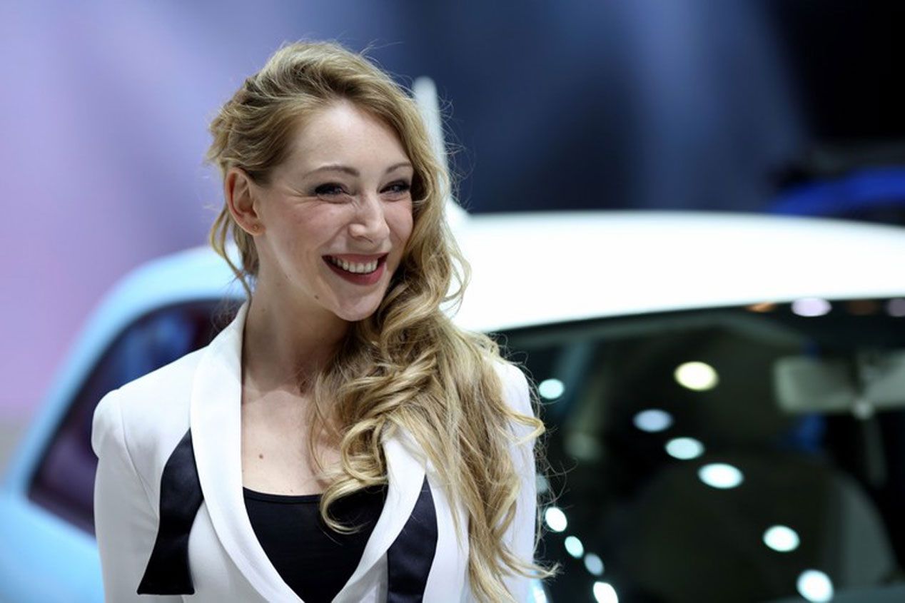 Las chicas más espectaculares del Salón de Ginebra 2015