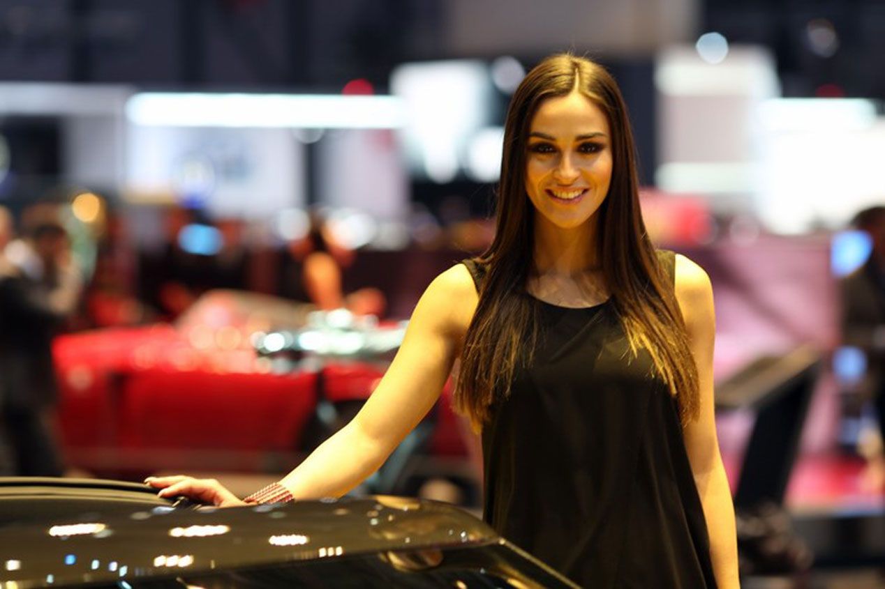 Las chicas más espectaculares del Salón de Ginebra 2015