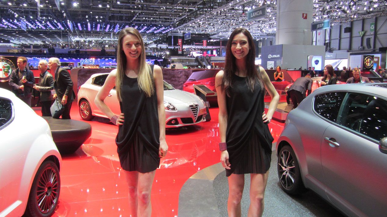Las chicas más espectaculares del Salón de Ginebra 2015