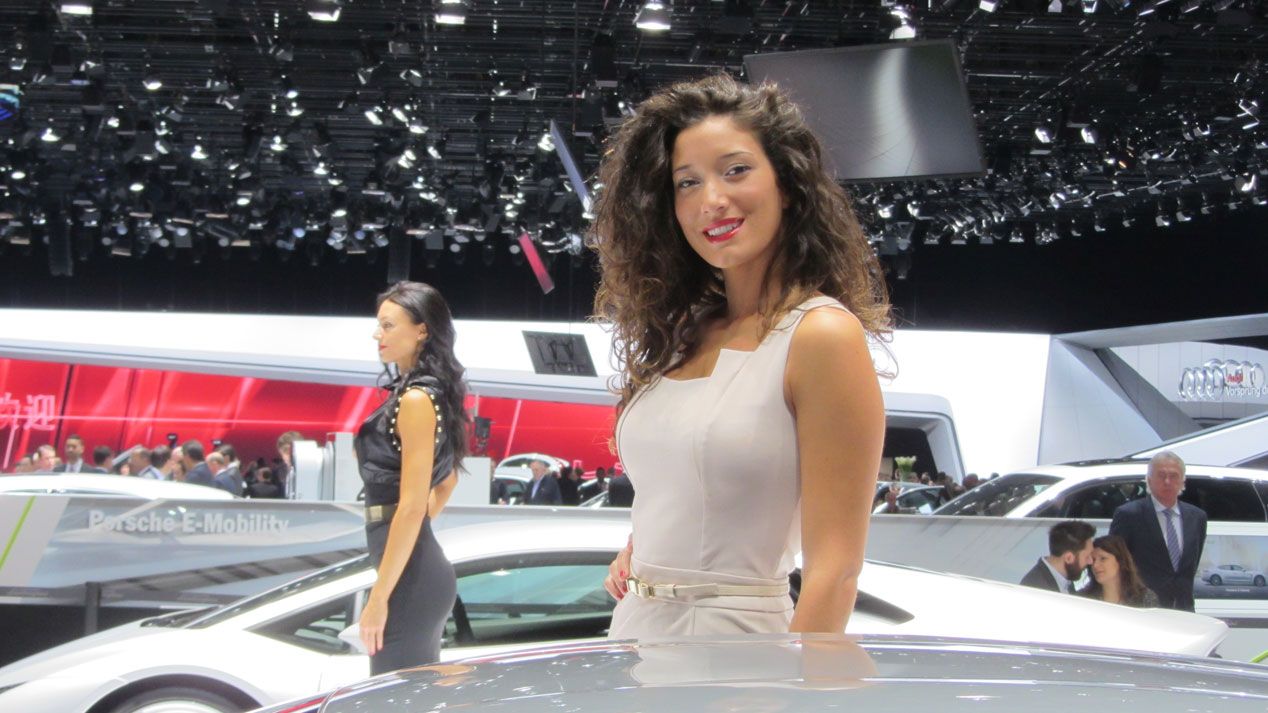 Las chicas más espectaculares del Salón de Ginebra 2015