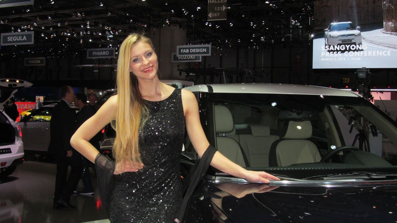 Las chicas más espectaculares del Salón de Ginebra 2015