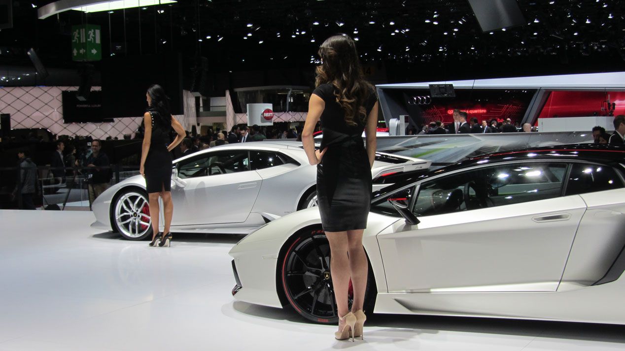 Las chicas más espectaculares del Salón de Ginebra 2015