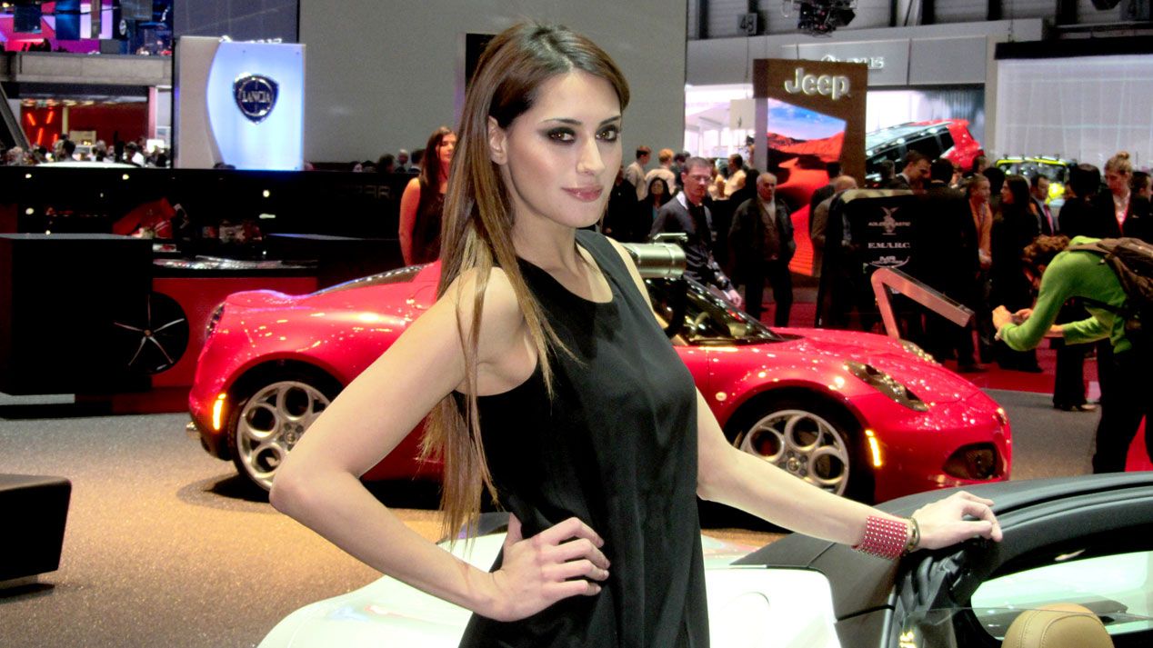 Las chicas más espectaculares del Salón de Ginebra 2015