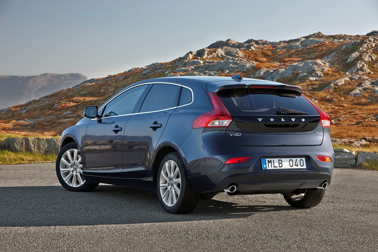 Volvo V40, seguridad y calidad en el asfalto