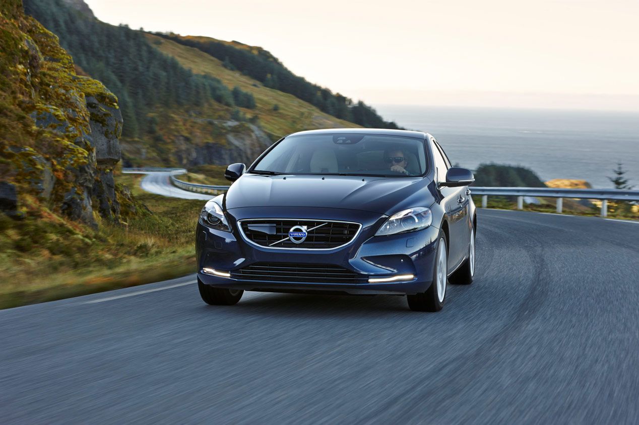 Volvo V40, seguridad y calidad en el asfalto