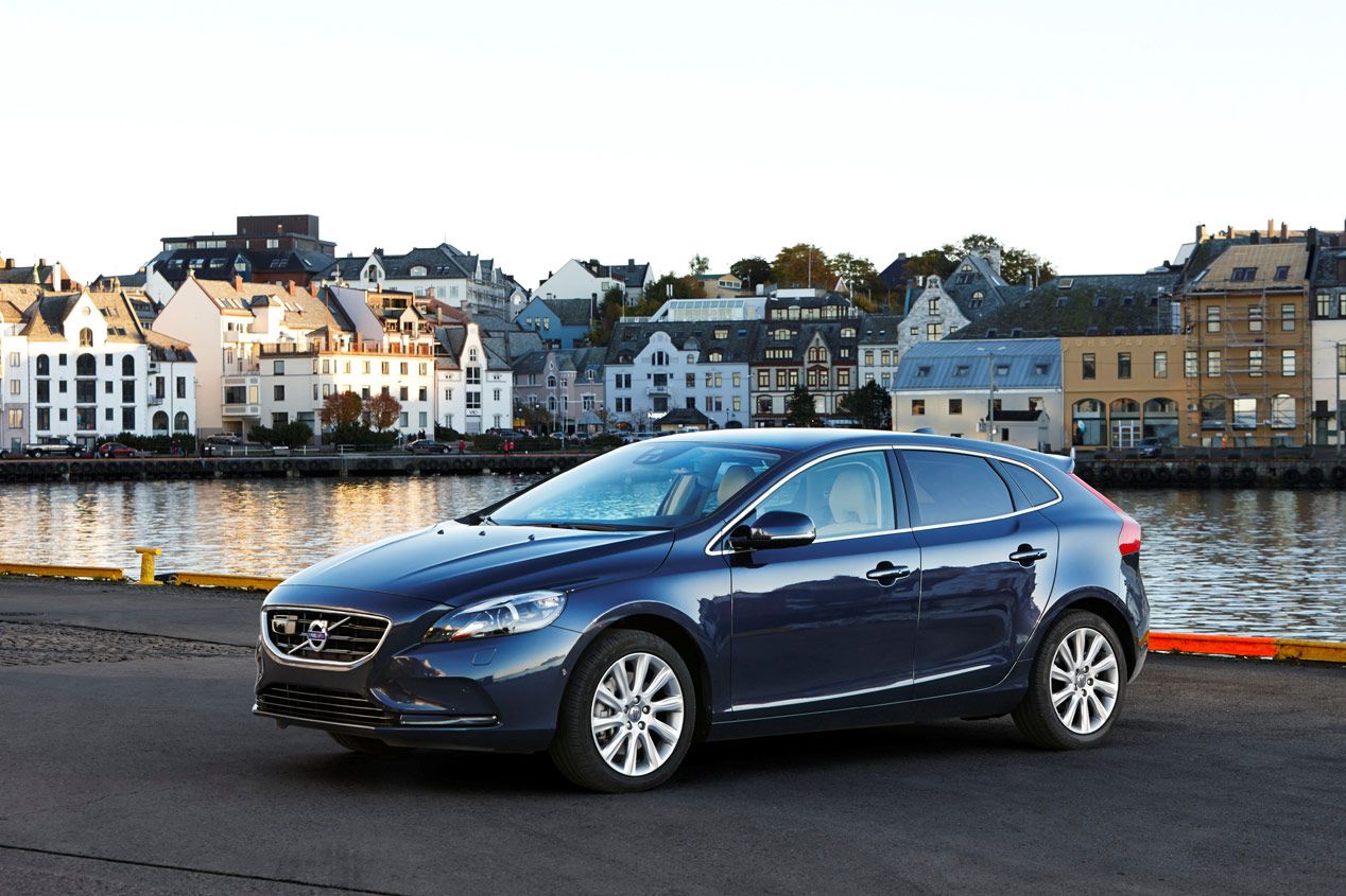 Volvo V40, seguridad y calidad en el asfalto