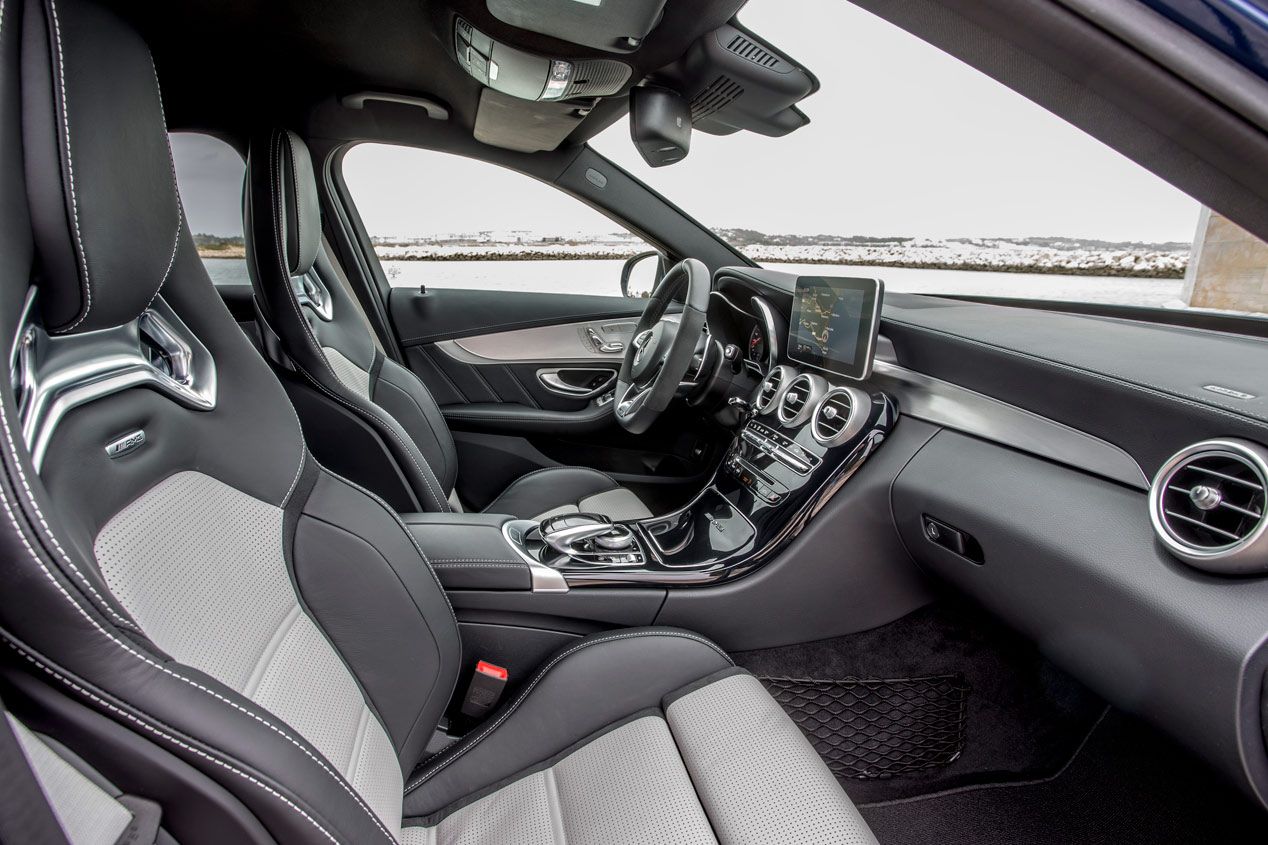 Contacto: Mercedes AMG C, marcando distancias