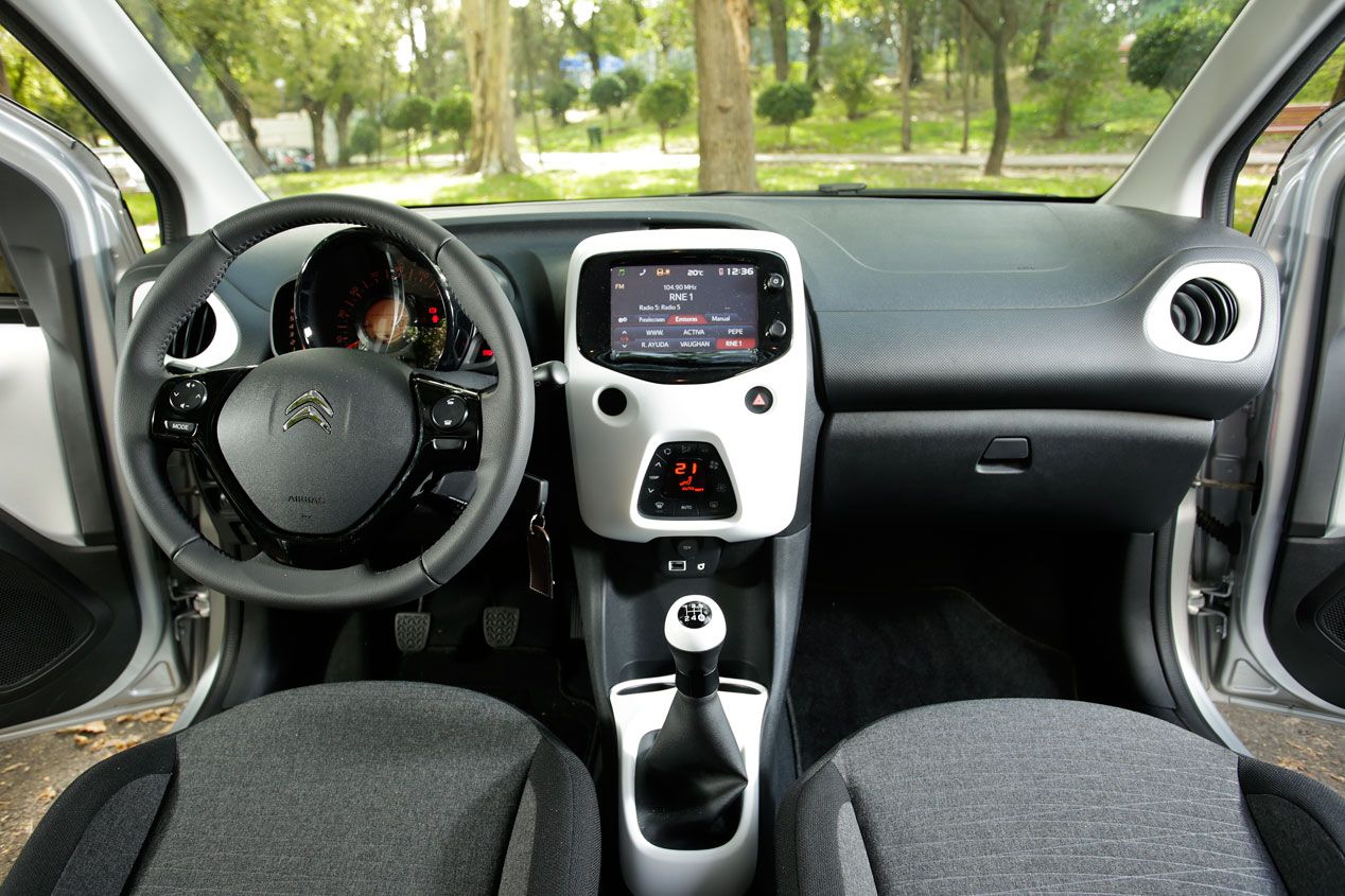 Comparativa: Citroën C1 1.2 vs Hyundai i10 1.2 y Seat Mii 1.0, meriéndate la ciudad