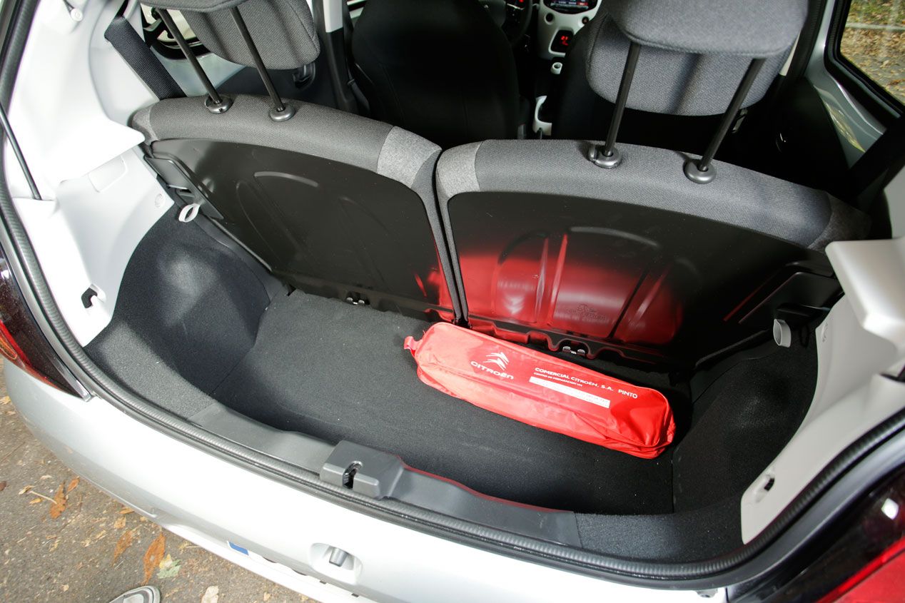 Comparativa: Citroën C1 1.2 vs Hyundai i10 1.2 y Seat Mii 1.0, meriéndate la ciudad