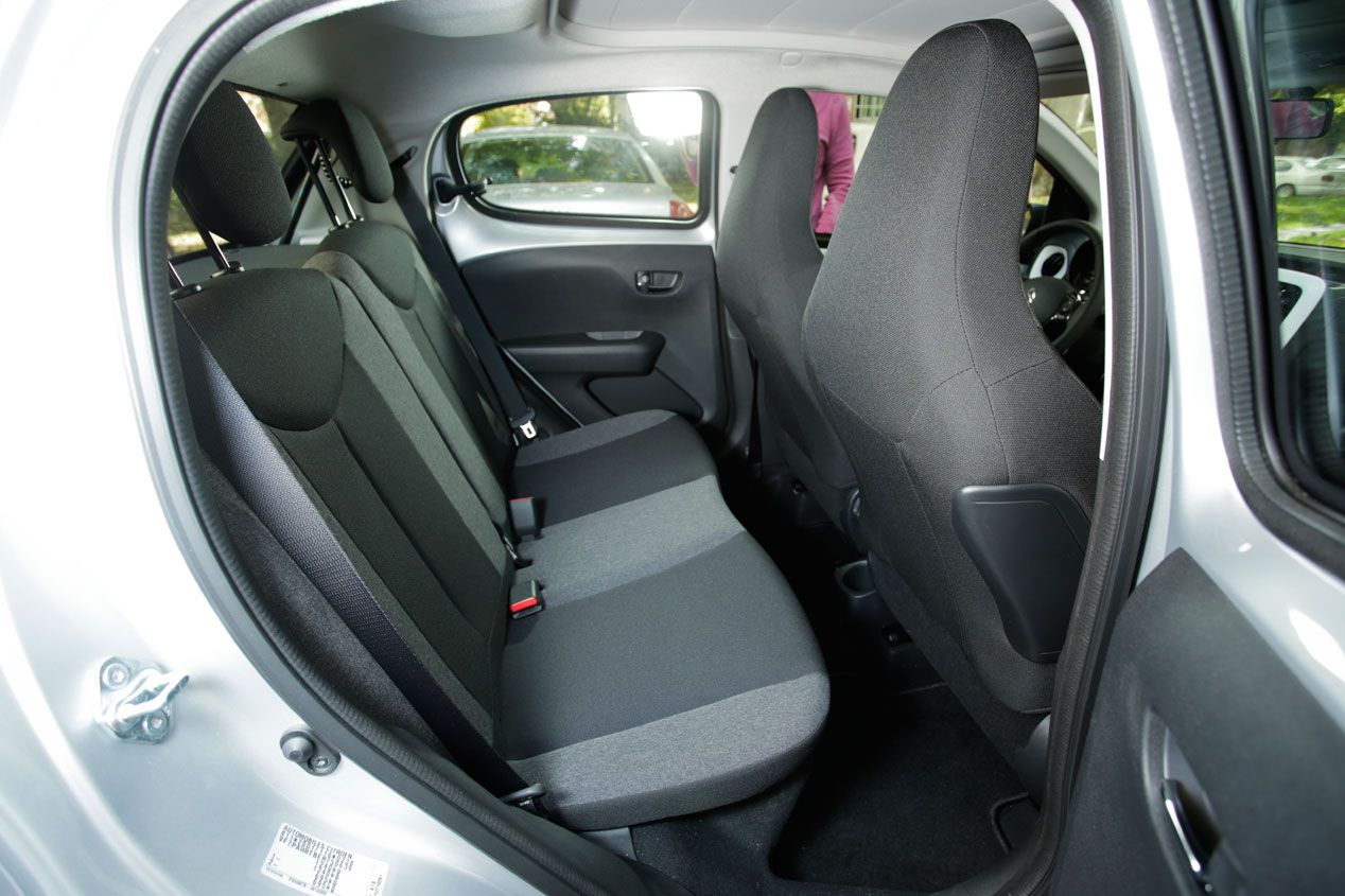 Comparativa: Citroën C1 1.2 vs Hyundai i10 1.2 y Seat Mii 1.0, meriéndate la ciudad