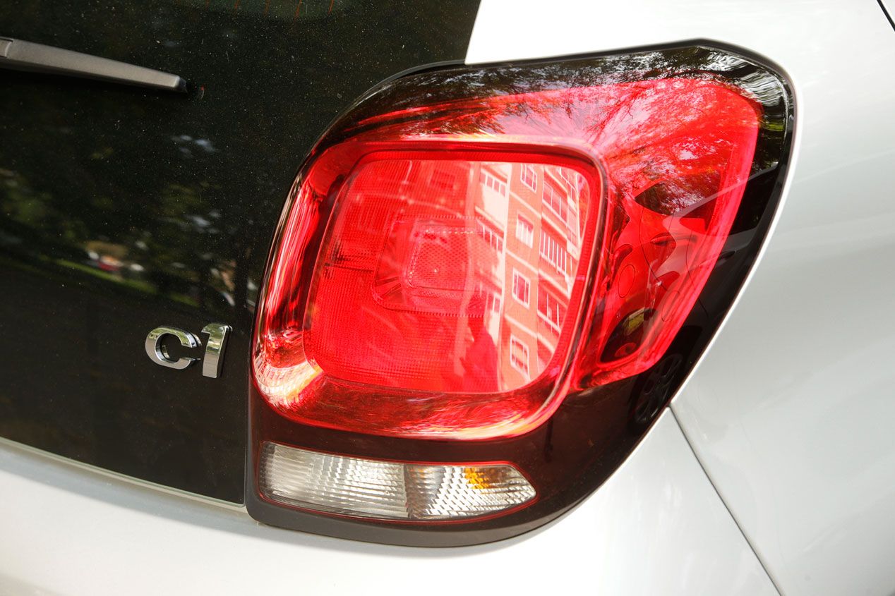 Comparativa: Citroën C1 1.2 vs Hyundai i10 1.2 y Seat Mii 1.0, meriéndate la ciudad