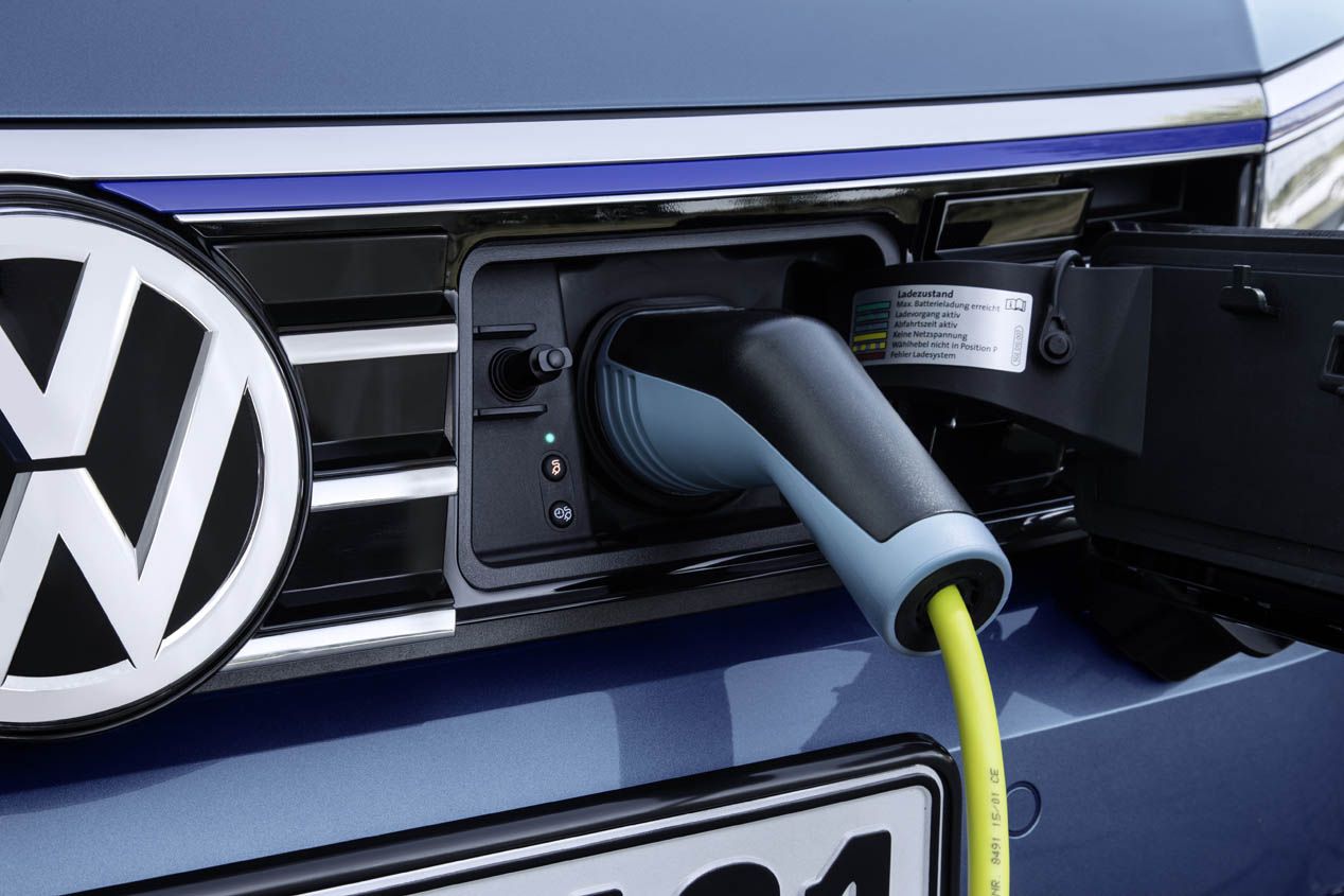 Contacto: Volkswagen Passat GTE, la berlina que menos consume