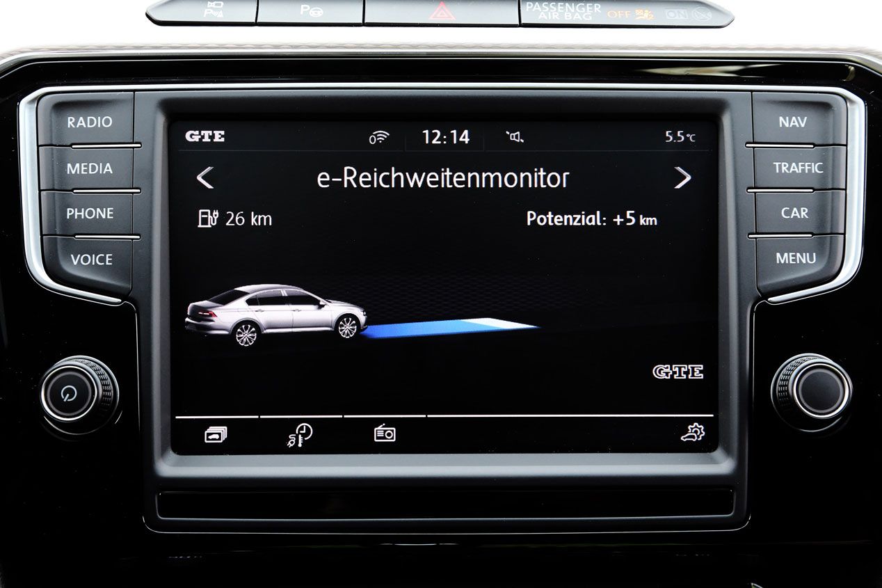 Contacto: Volkswagen Passat GTE, la berlina que menos consume