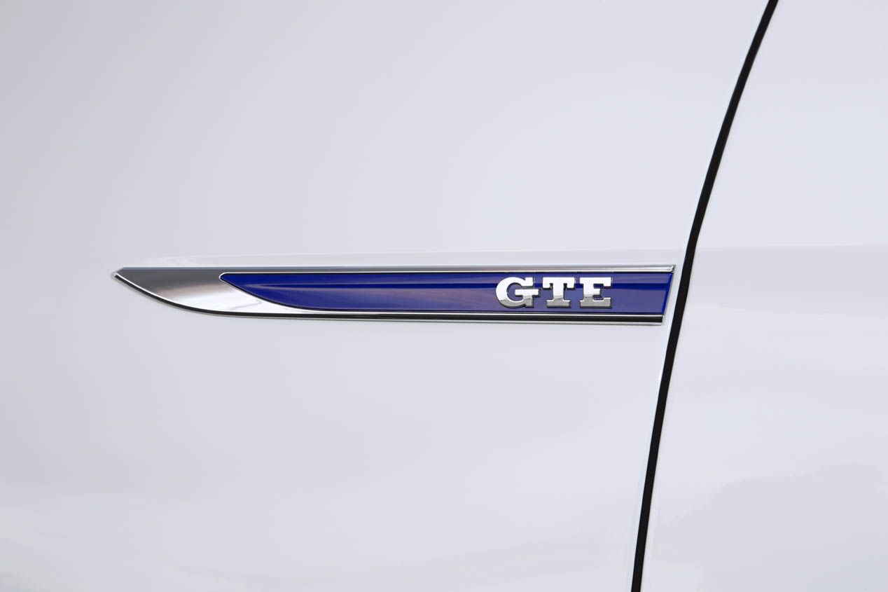 Contacto: Volkswagen Passat GTE, la berlina que menos consume