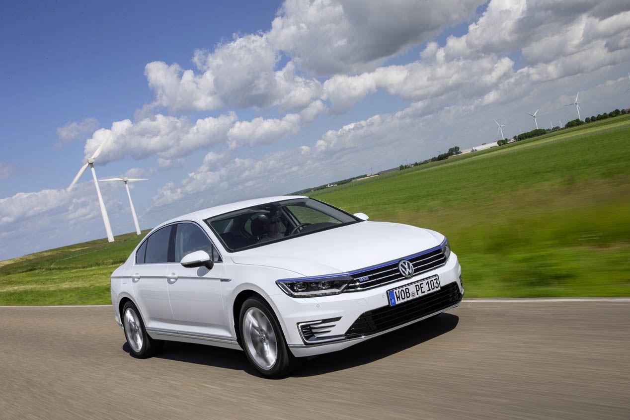 Contacto: Volkswagen Passat GTE, la berlina que menos consume