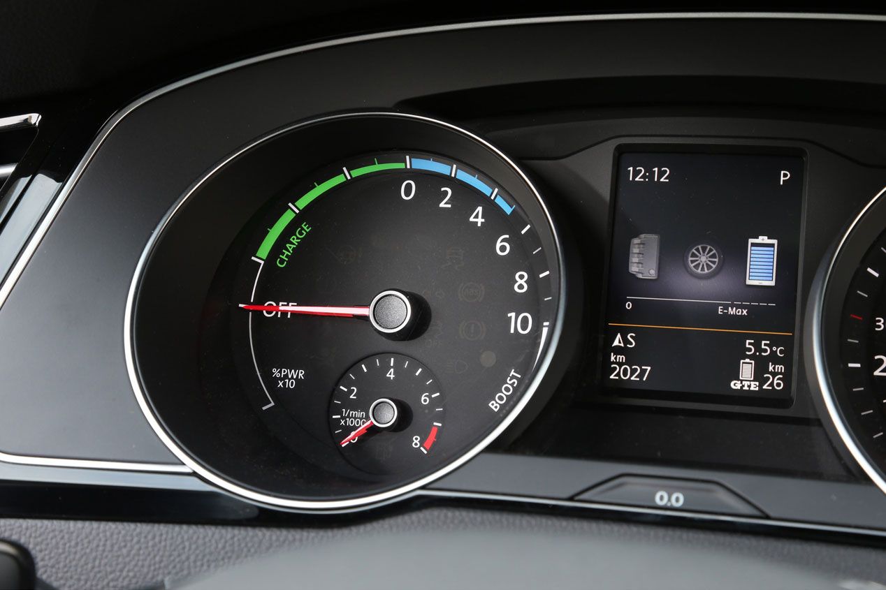 Contacto: Volkswagen Passat GTE, la berlina que menos consume