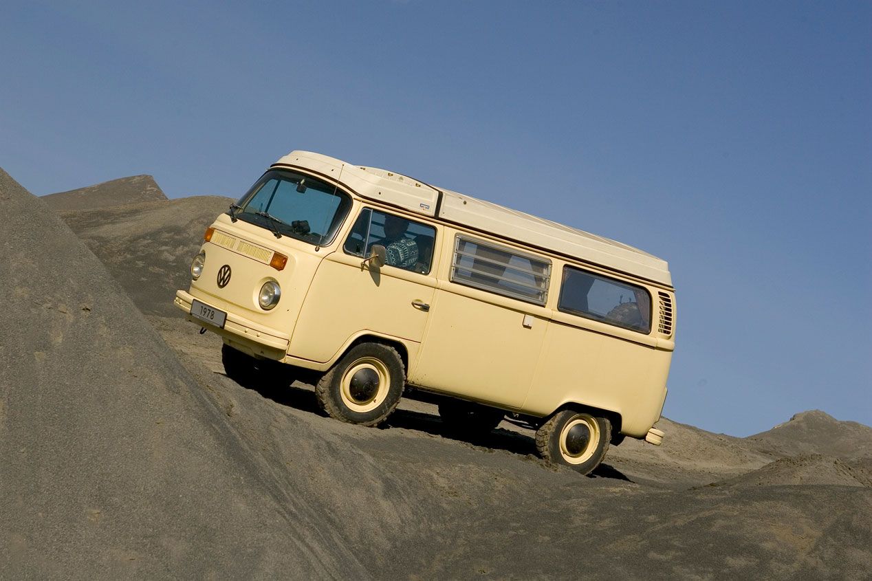 65 años del Volkswagen Bulli, la popular furgoneta 'flower power'