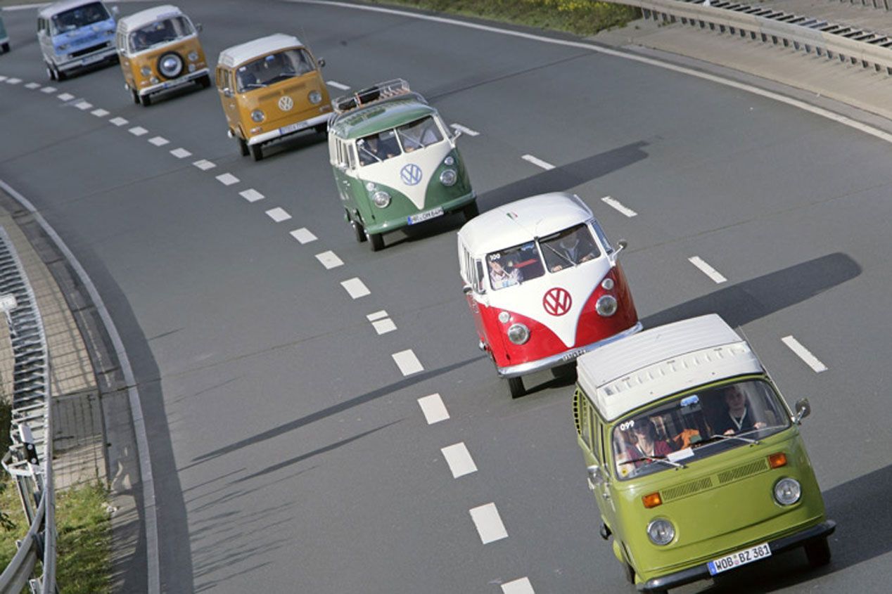 65 años del Volkswagen Bulli, la popular furgoneta 'flower power'