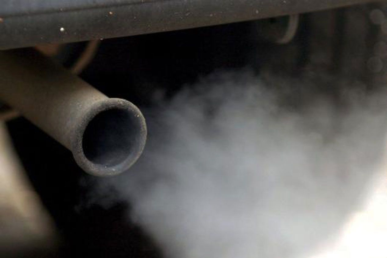 Colores del humo de escape: significados y averías