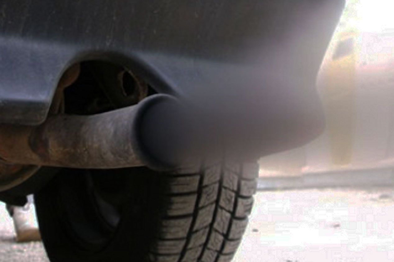 Colores del humo de escape: significados y averías