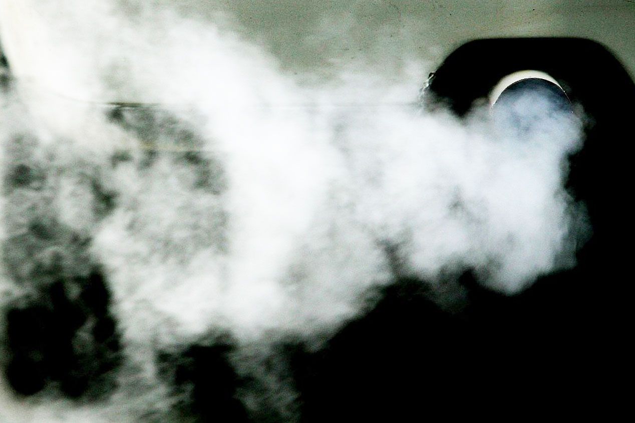 Colores del humo de escape: significados y averías