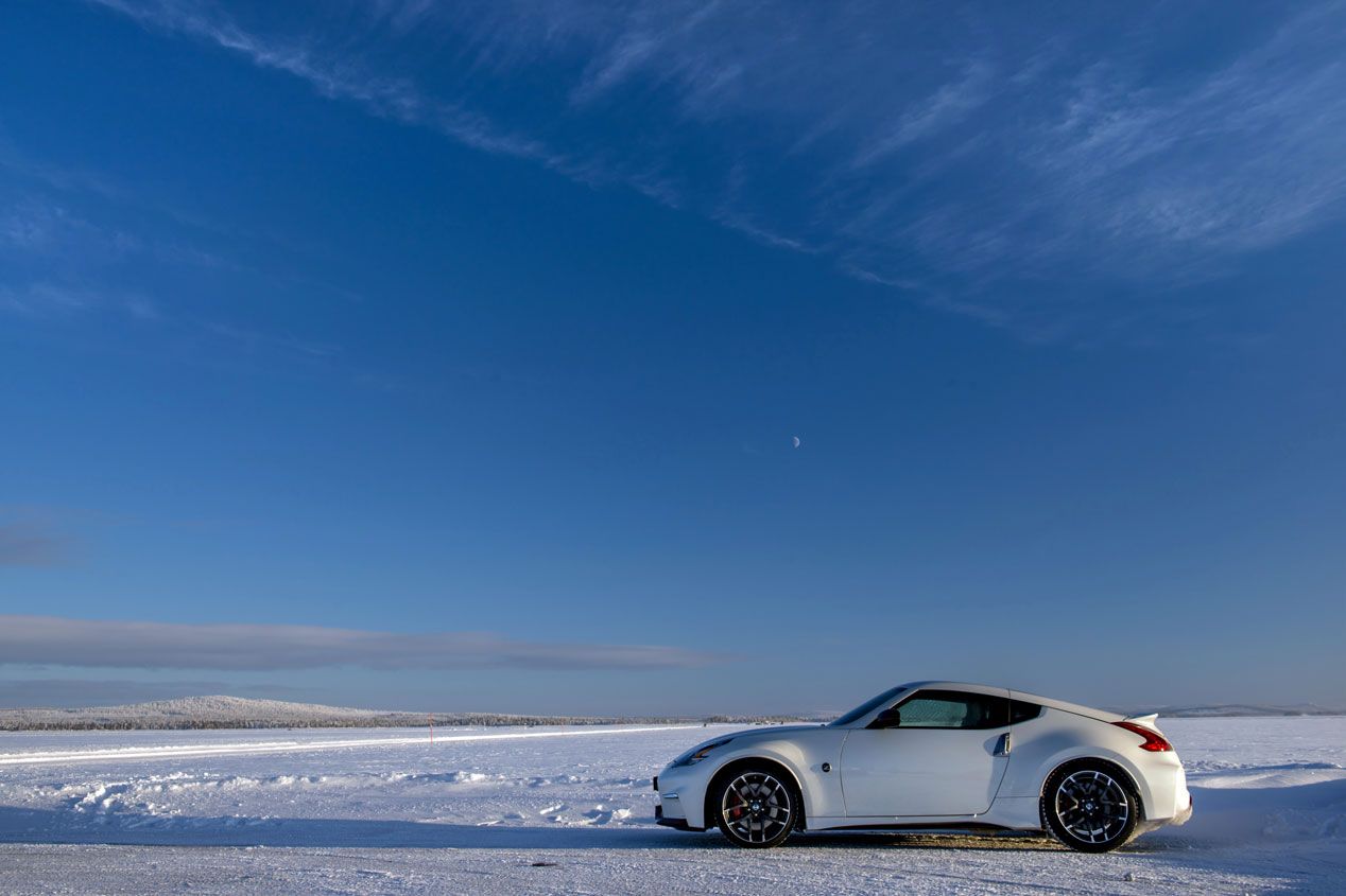 Nissan 370Z 2015, un deportivo con precio rompedor: 32.900 euros