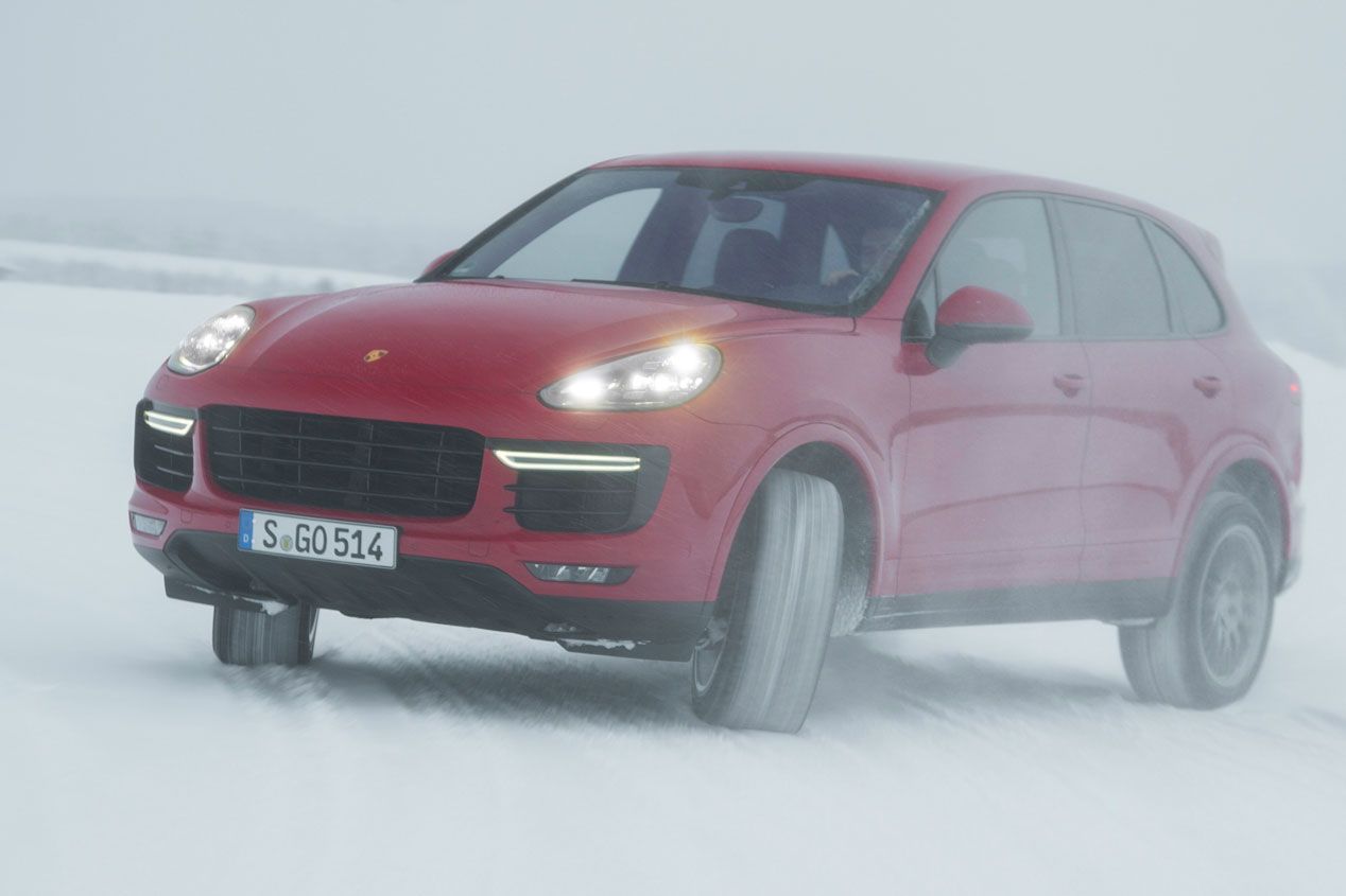Contacto: Porsche Cayenne Turbo S, 570 CV bajo un SUV