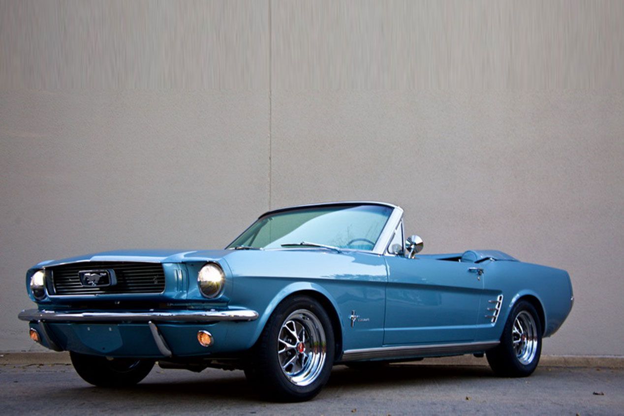Revology Cars y su Ford Mustang retro-moderno