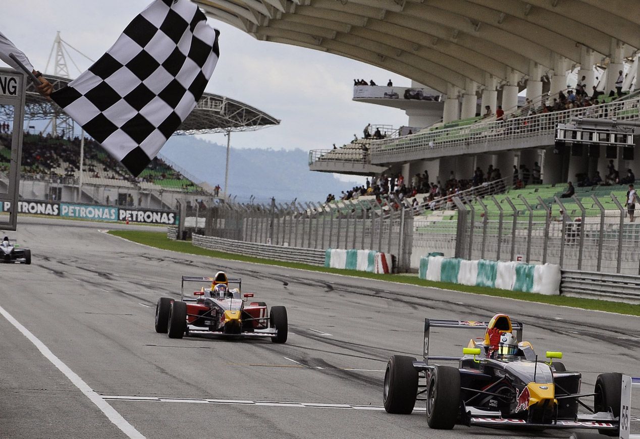 Así fue el debut de Carlos Sainz Jr. en monoplazas en 2010