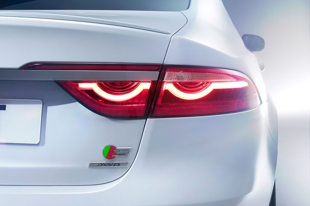 Jaguar XF 2015: fotos y datos de la segunda generación