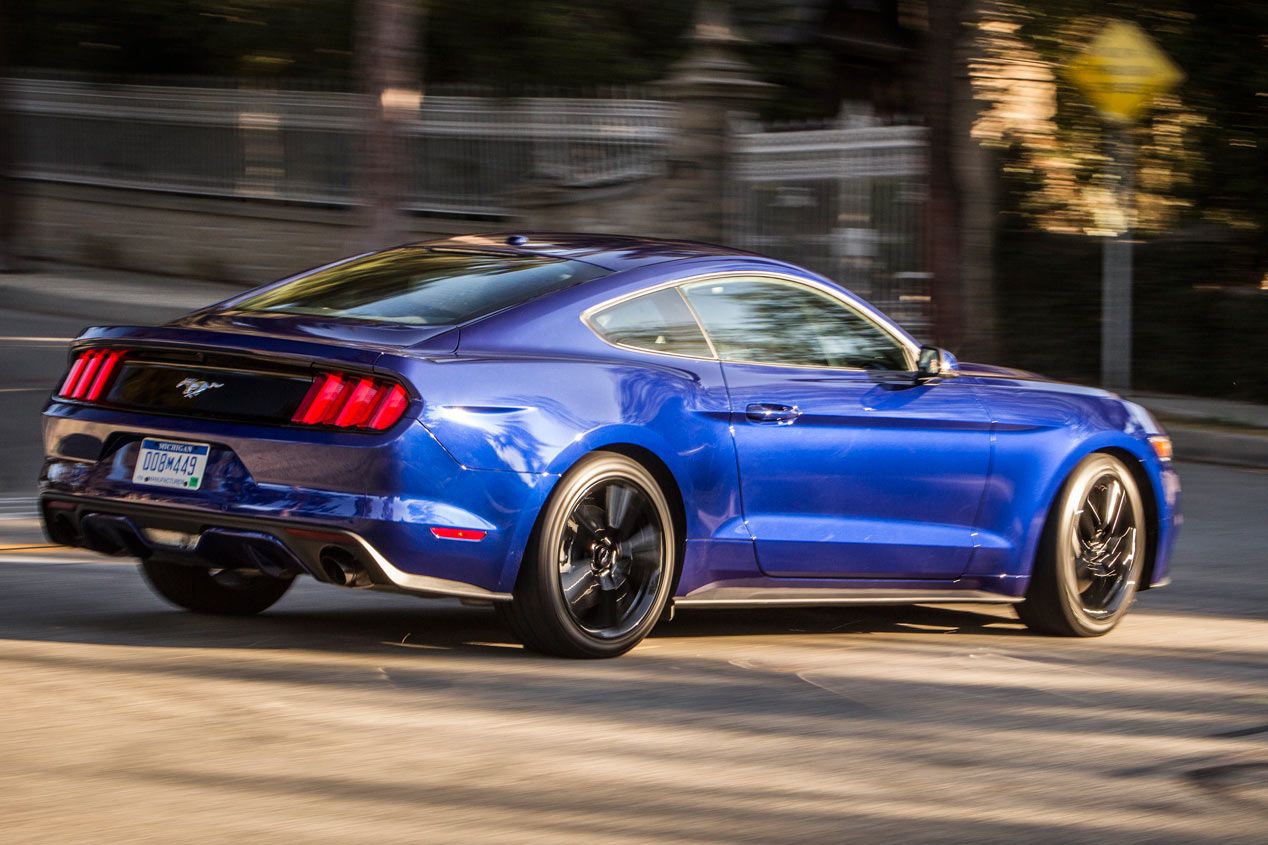 Contacto comparativo: Ford Mustang vs BMW Serie 4