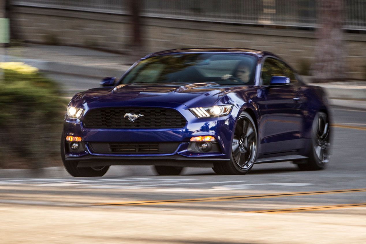 Contacto comparativo: Ford Mustang vs BMW Serie 4