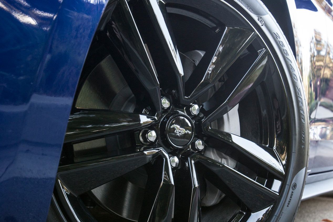 Contacto comparativo: Ford Mustang vs BMW Serie 4