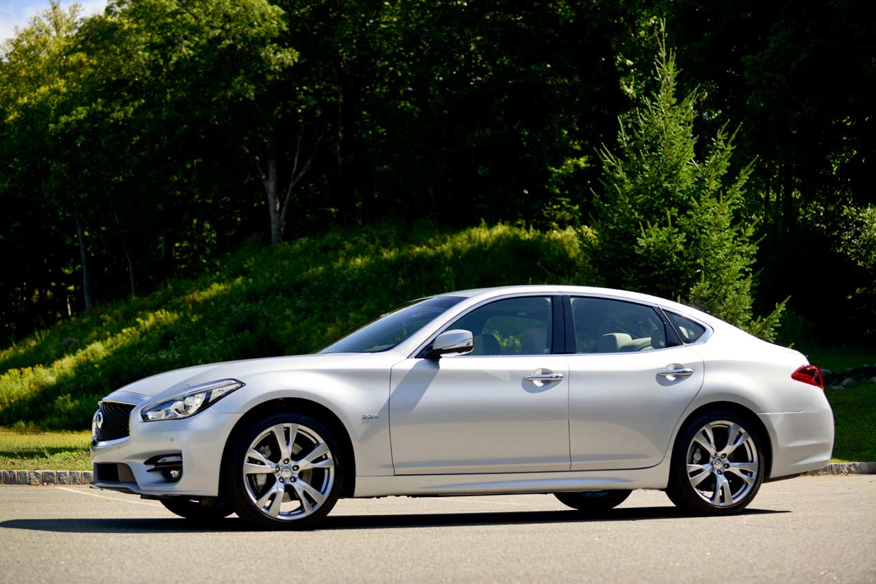 El Infiniti Q70 llega a España