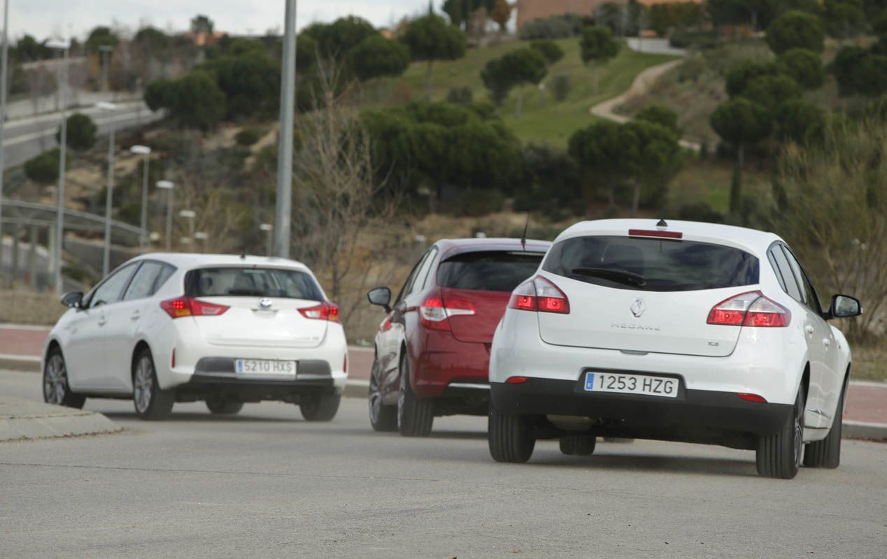 Comparativa: Citroën C4 PureTech 130 vs Renault Mégane TCe 130 y Toyota Auris Hybrid