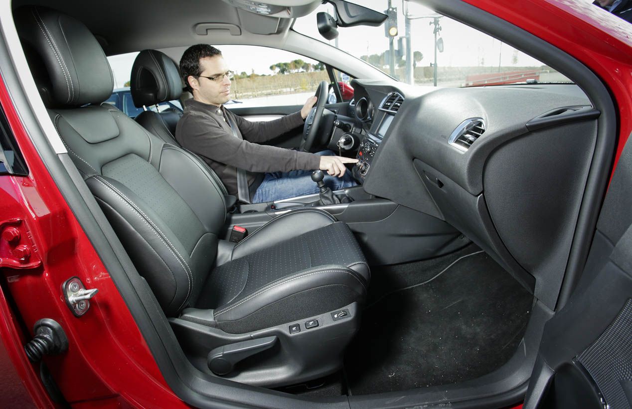 Comparativa: Citroën C4 PureTech 130 vs Renault Mégane TCe 130 y Toyota Auris Hybrid
