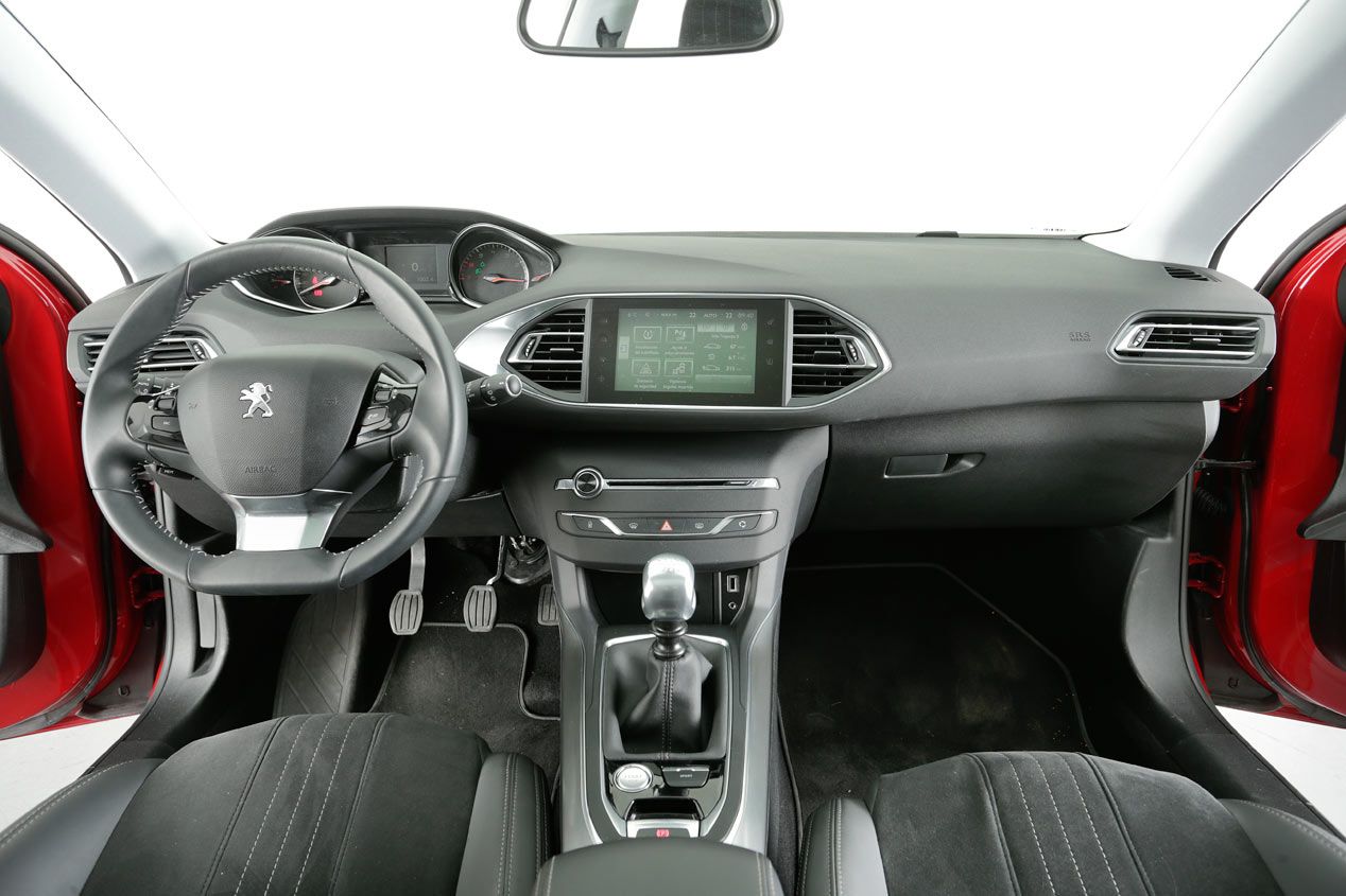 Comparativa: Ford Focus 1.0 EcoBoost 125 vs. Peugeot 308 1.2 e-THP 130 PureTech