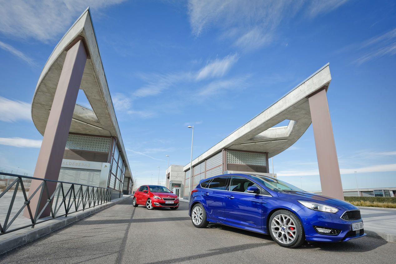 Comparativa: Ford Focus 1.0 EcoBoost 125 vs. Peugeot 308 1.2 e-THP 130 PureTech