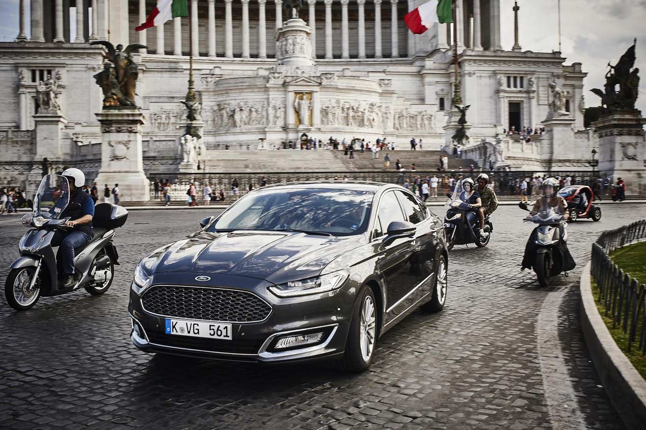 Ford Mondeo Vignale, vestido de etiqueta