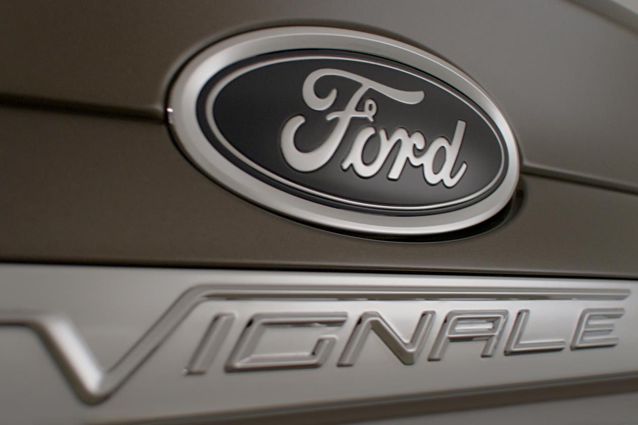Ford Mondeo Vignale, vestido de etiqueta