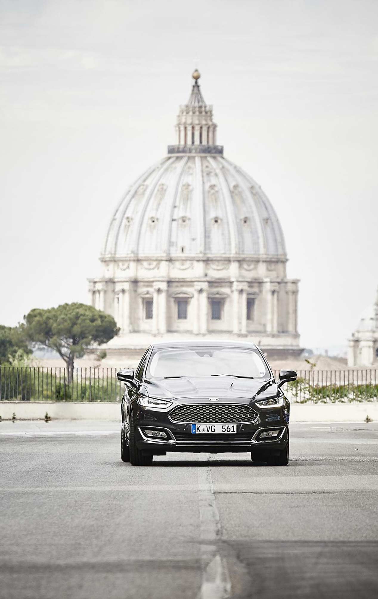 Ford Mondeo Vignale, vestido de etiqueta