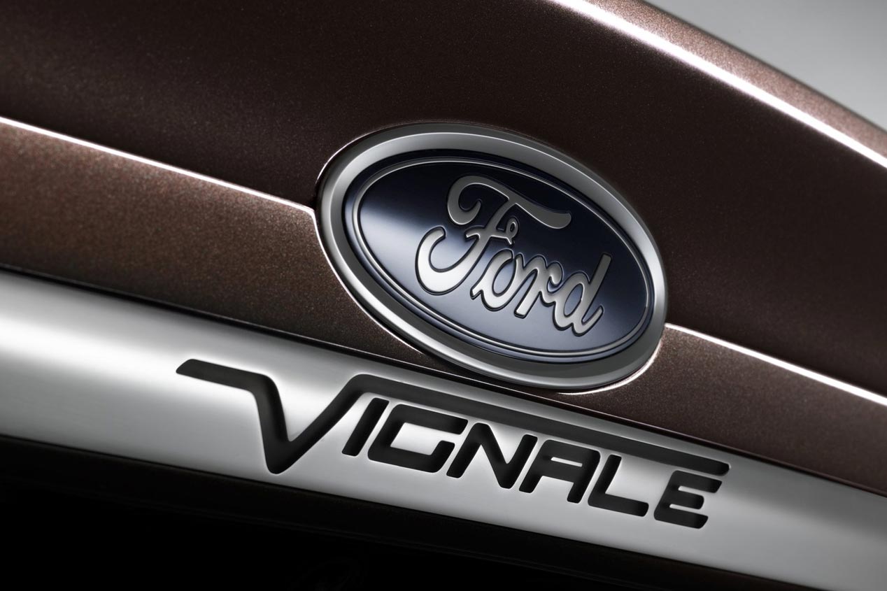 Ford Mondeo Vignale, vestido de etiqueta