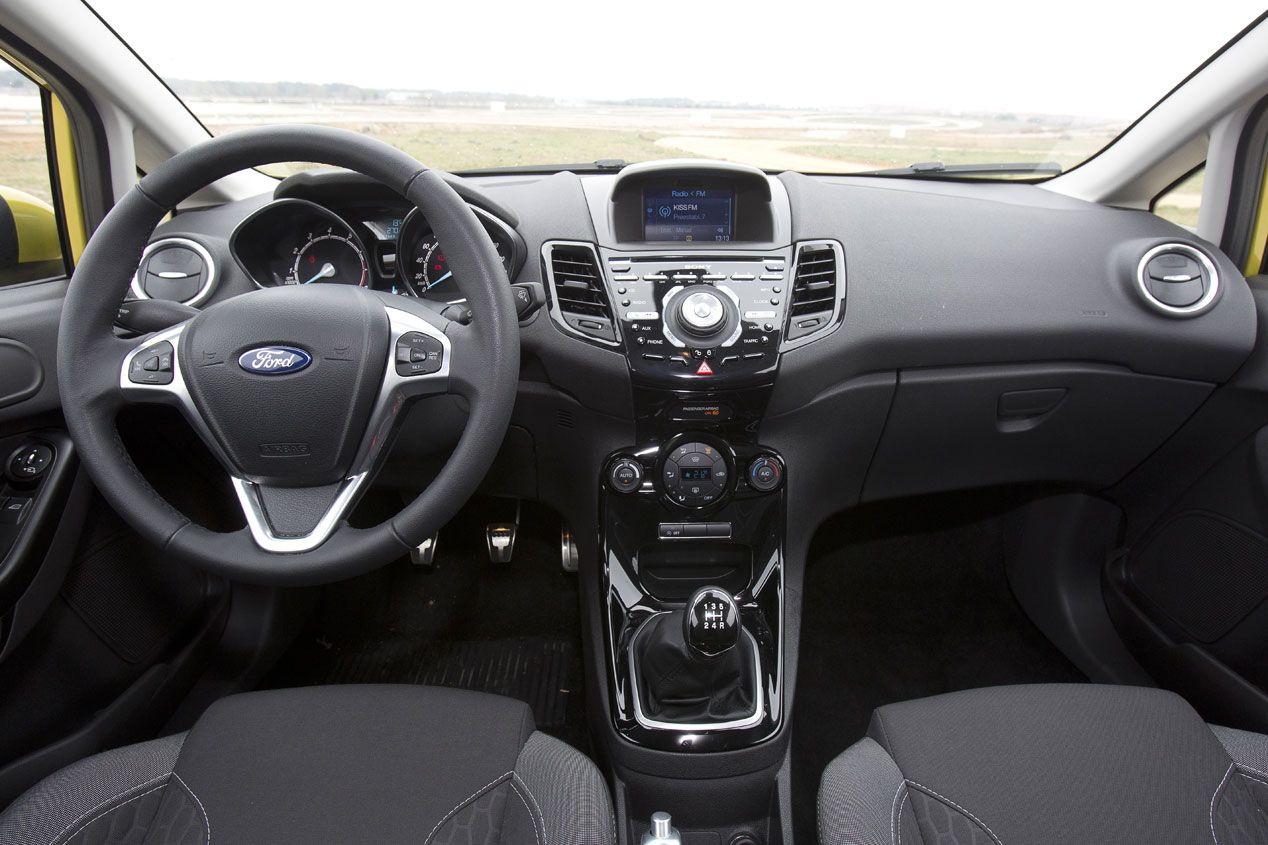 Ford Fiesta 1.0 125 CV vs Opel Corsa 1.0T 115 y Skoda Fabia 1.2 TSI 110