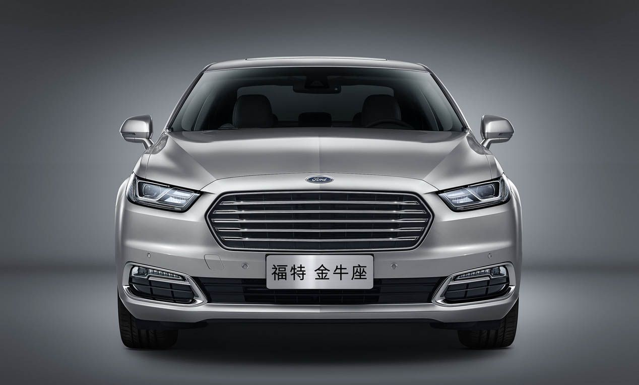 Ford Taurus 2016