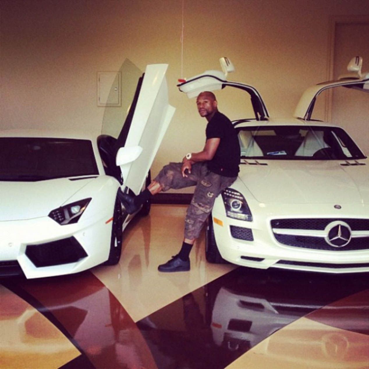 El garaje multimillonario del boxeador Floyd Mayweather