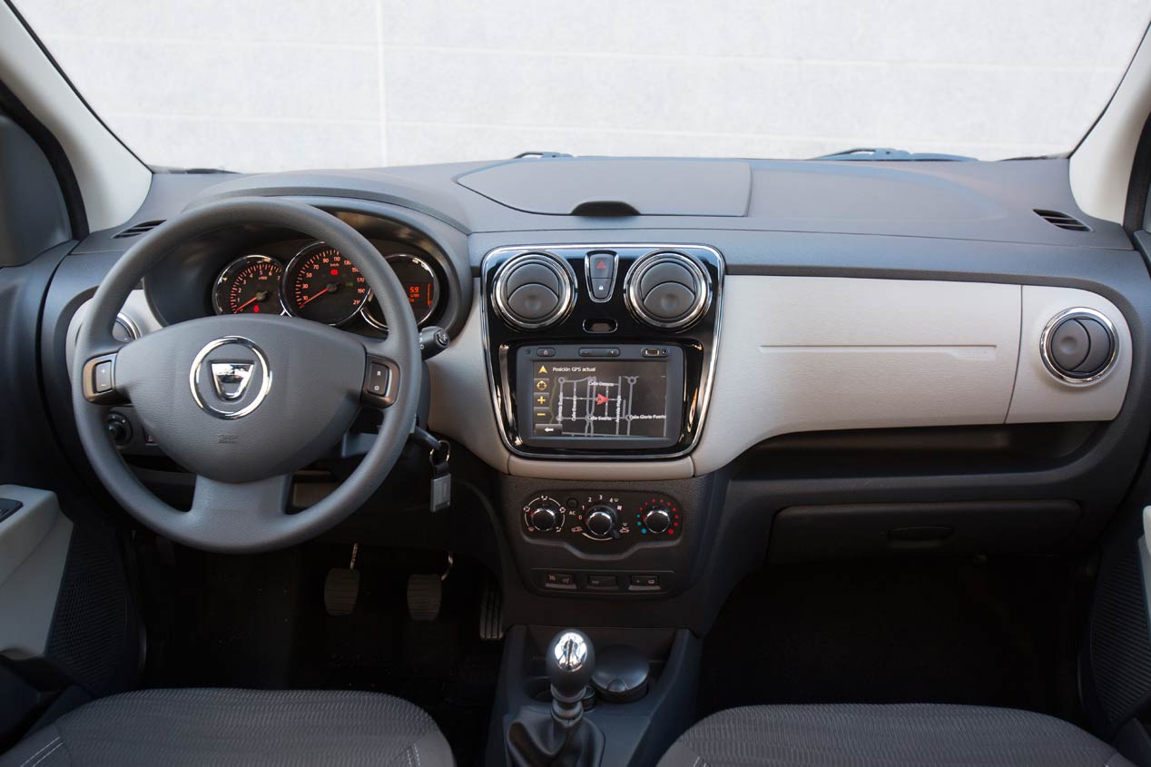 Dacia Lodgy dCi 110 7plz vs   Dacia Logan MCV dCi 90